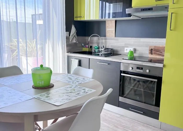 Bien Situe Reservation Du Samedi Au Samedi Minimum Appartement *